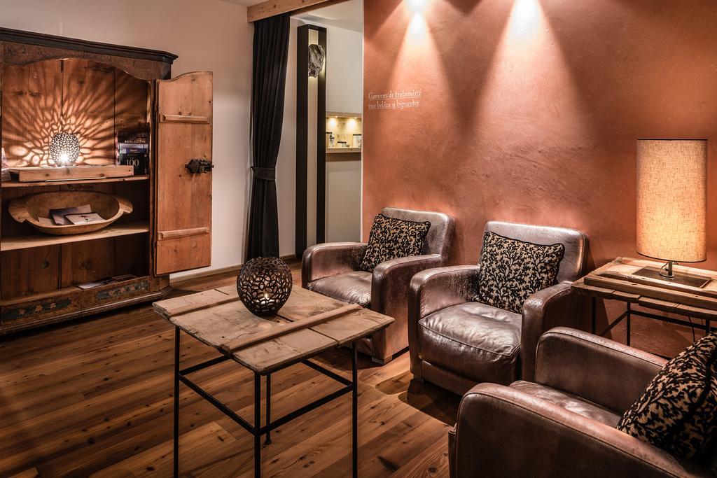 Lagacio Hotel Mountain Residence سان كاسيانو المظهر الخارجي الصورة